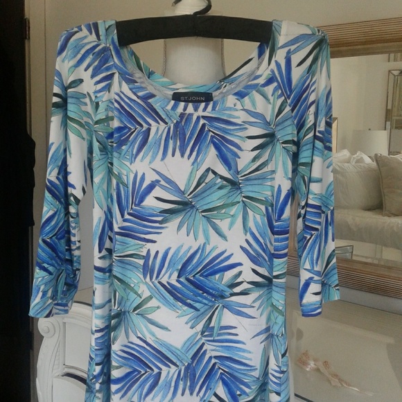 St. John Tops - St. John petite top